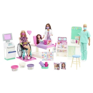 Barbie Clinica Set 4 muñecos con accesorios Mattel HKB02