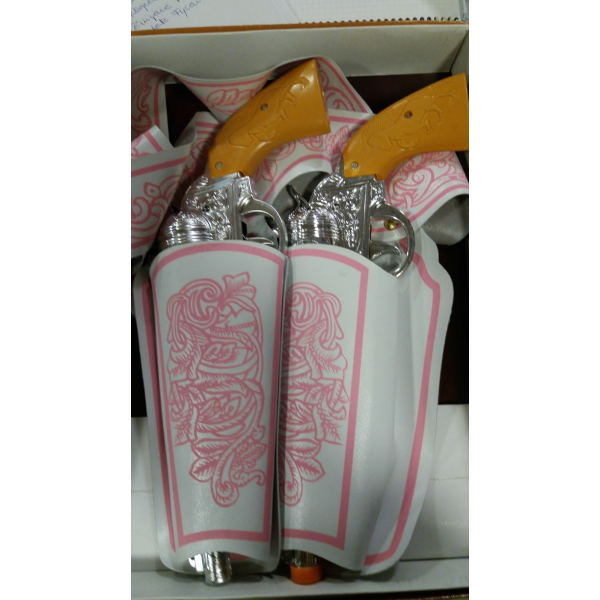 Caruchetas blancas con pistolas import
