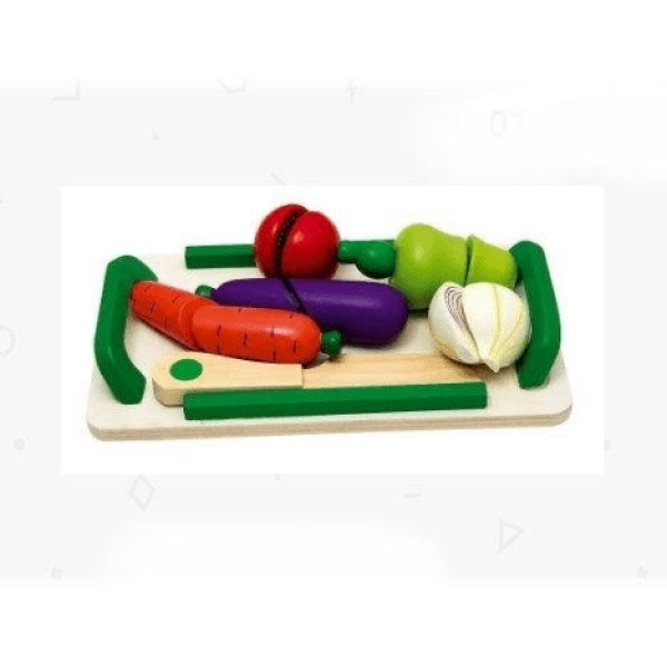 Verduras cortadas en madera